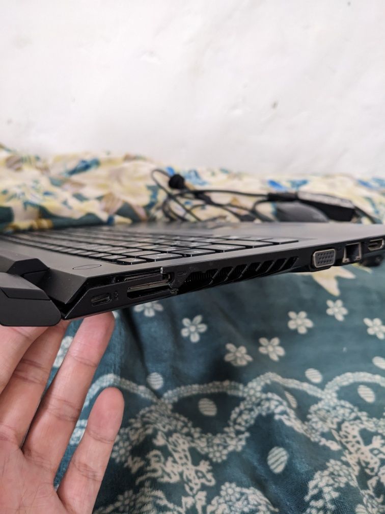 Ноутбук Lenovo V310