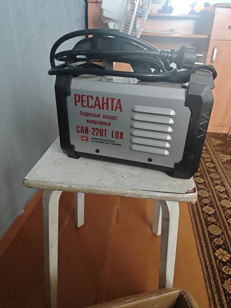 Сварочный аппарат Ресанта САИ-220 LUX