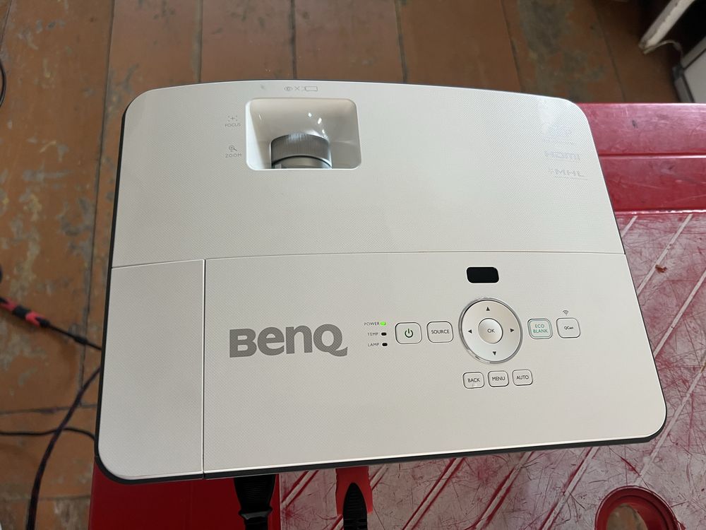 Проектор BenQ MW705  Hdmi/vga/1280x800