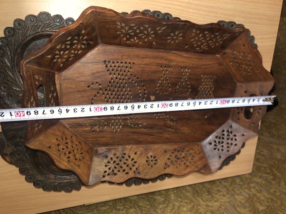 Подносы деревянные индийские