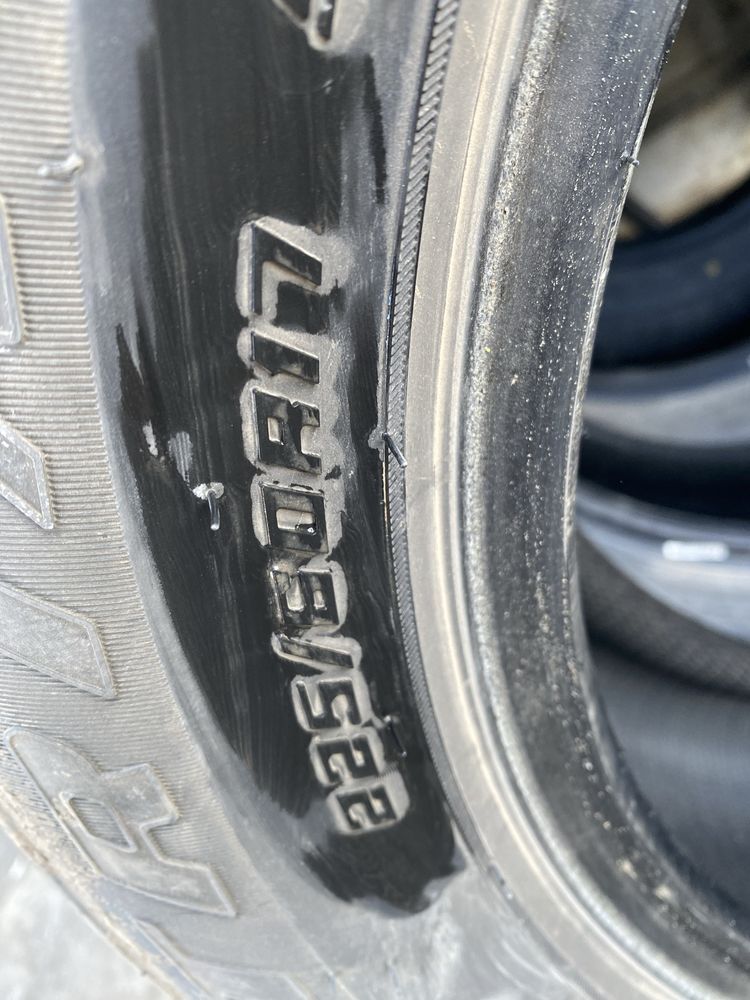 Продам шины липучки R17 225/60