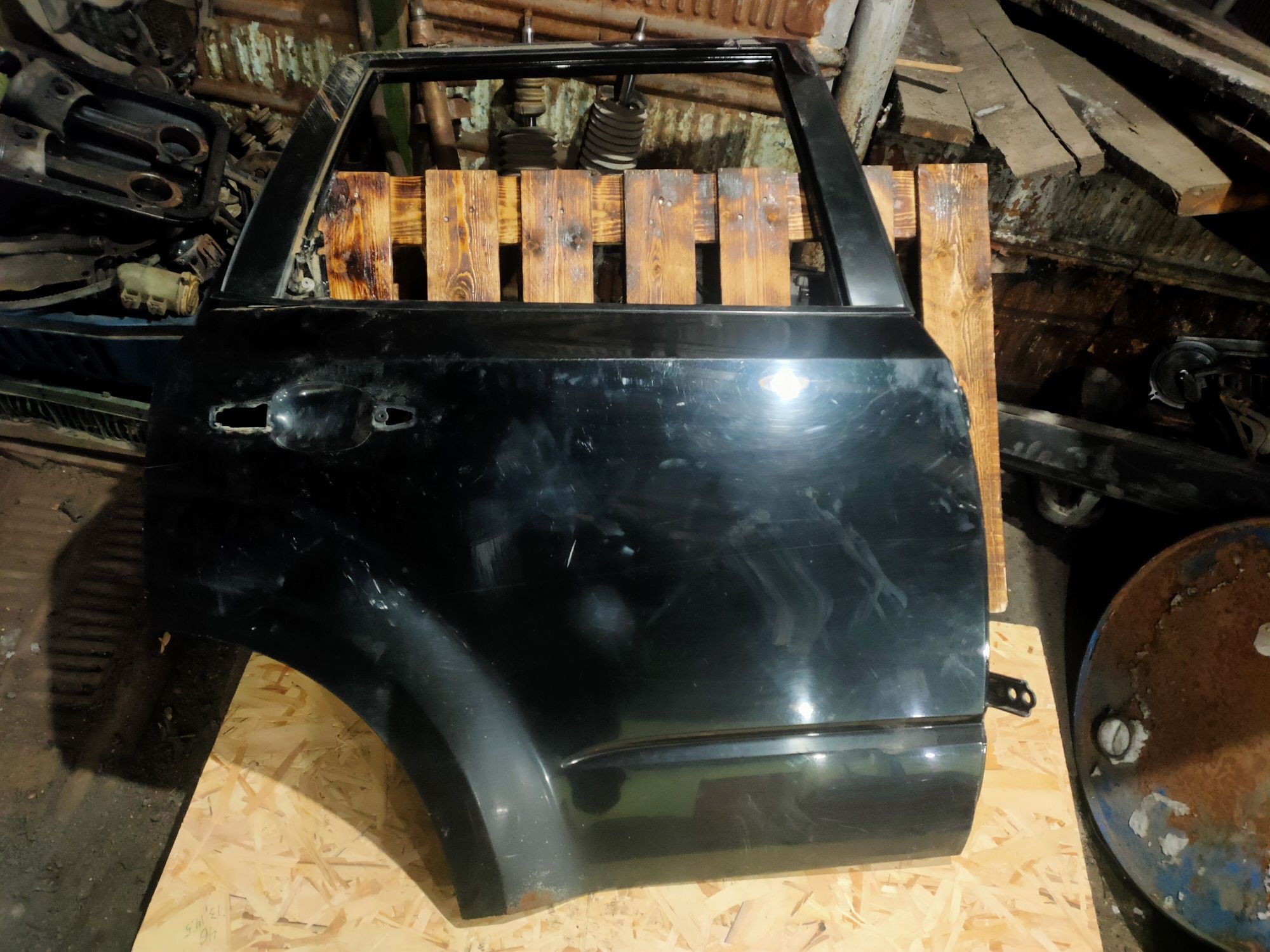 Дверь Subaru forester