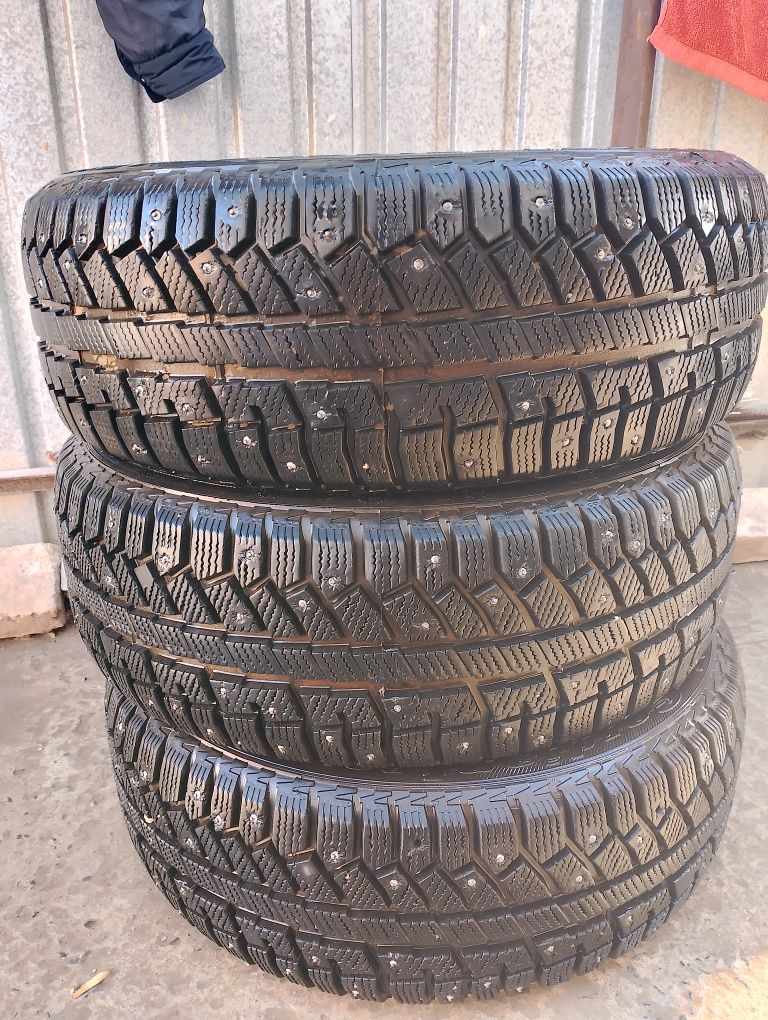Продам шины зимние