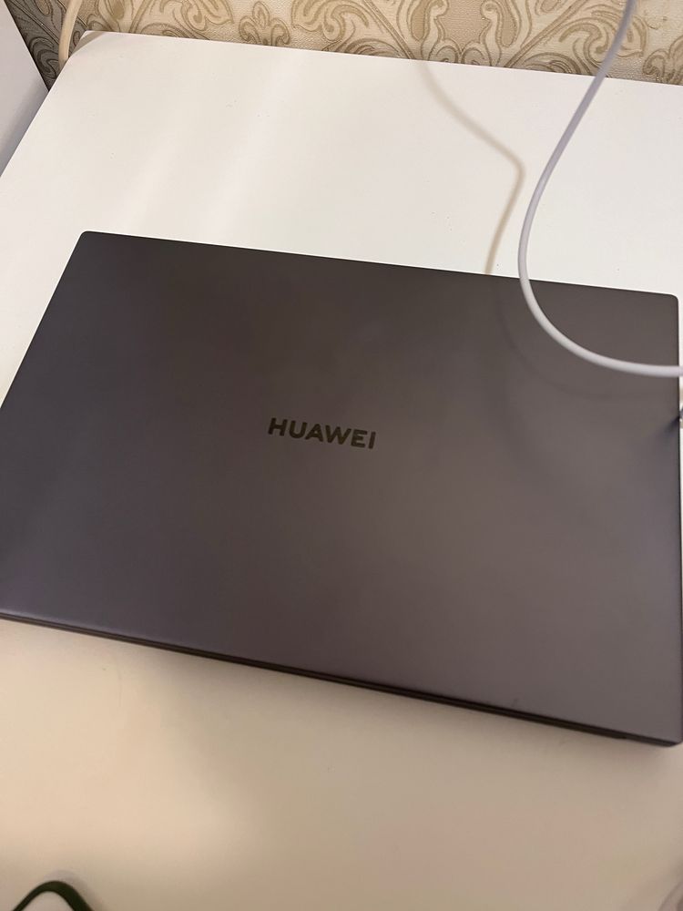 Продам ноутбук Huawei MATEBOOK D14