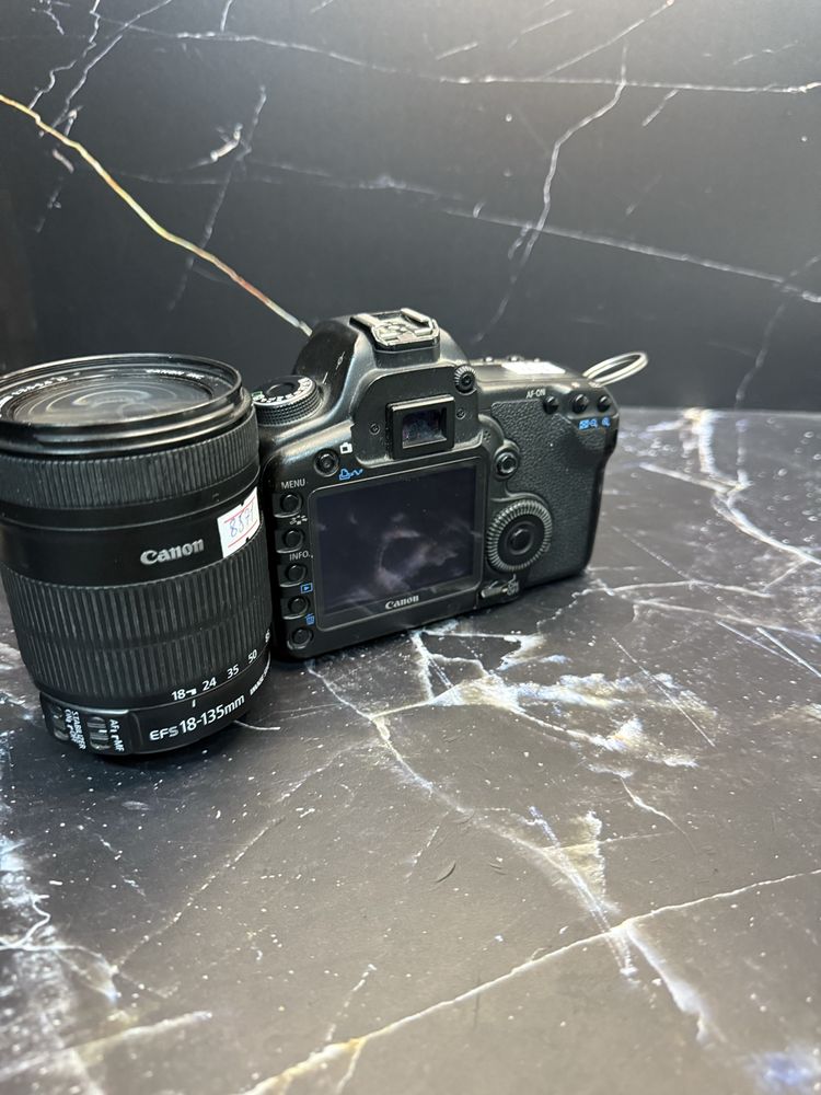 Canon EOS 5D фотоаппарат