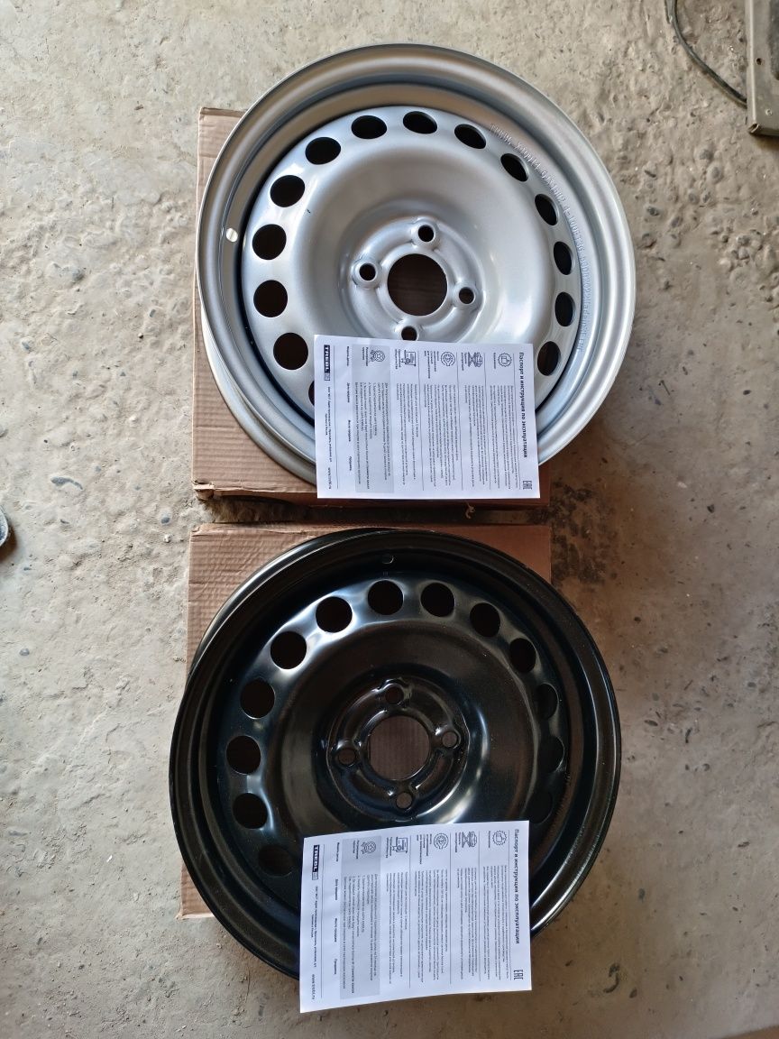 Диски новые железные разболтовка R15  4/100 .