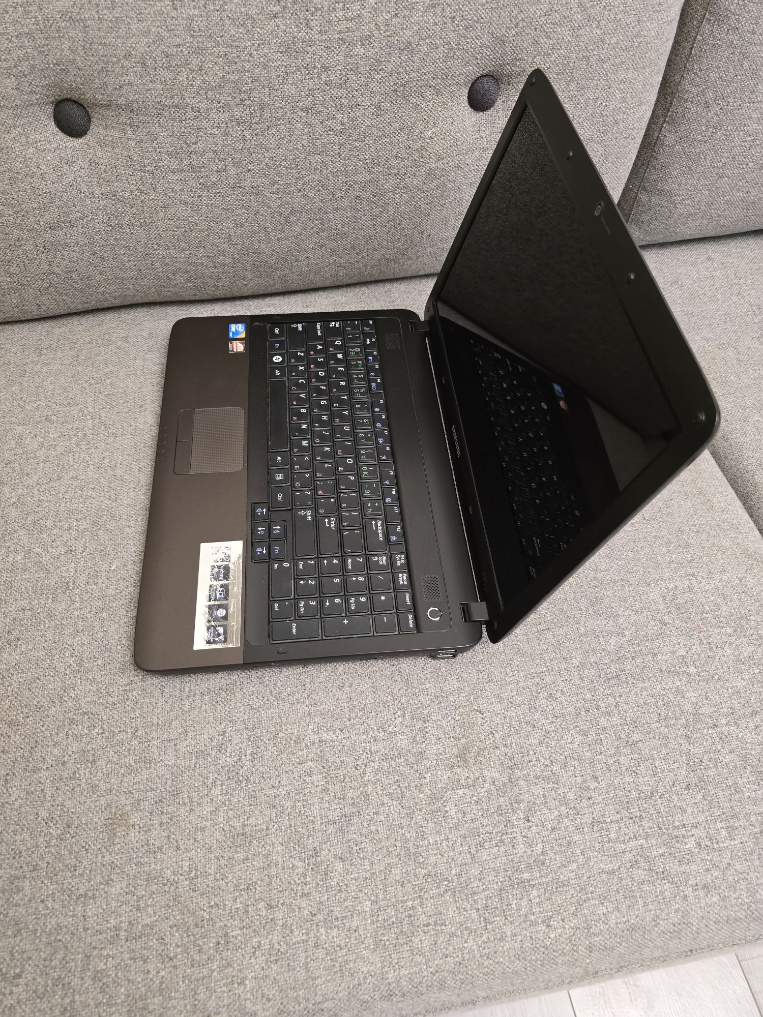 Ноутбук Samsung R538