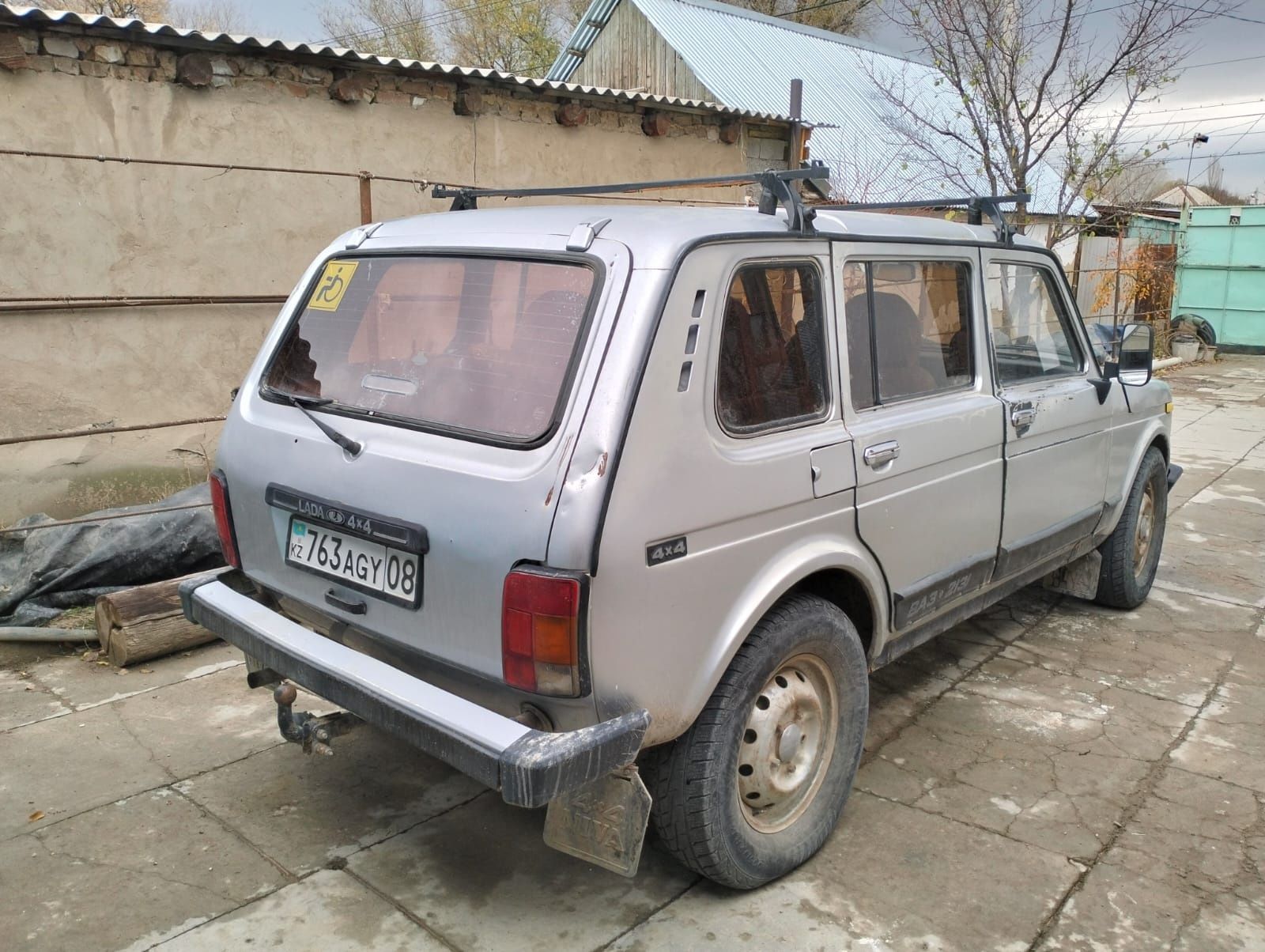 Ваз Lada 2131 (5 дверной)