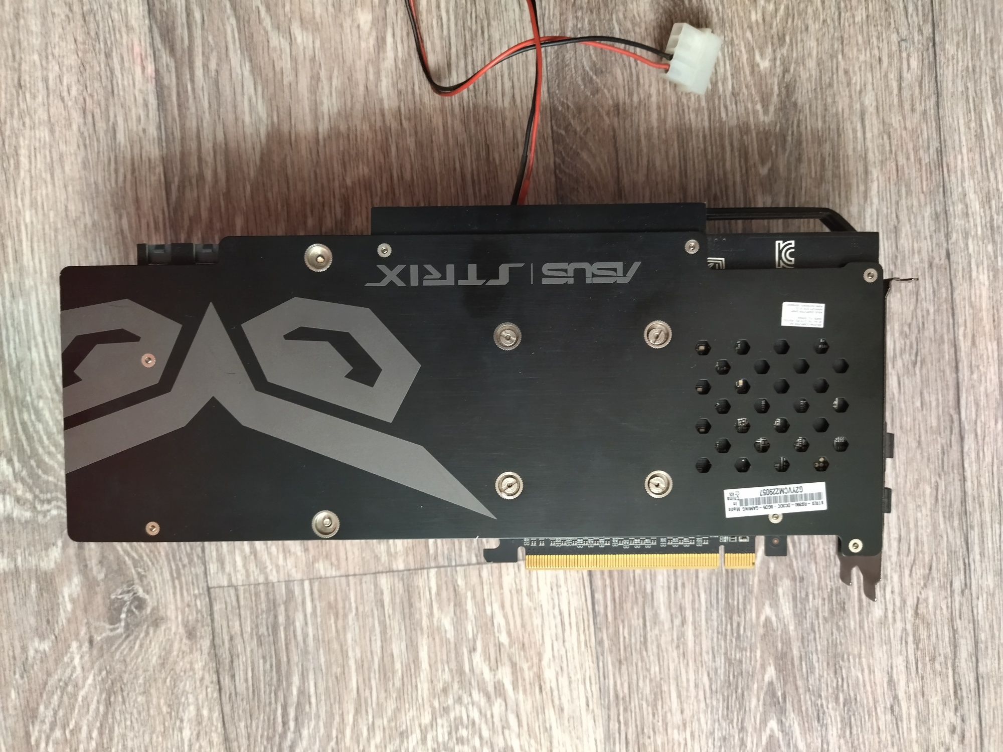 Видео карта R9 390 на 8GB