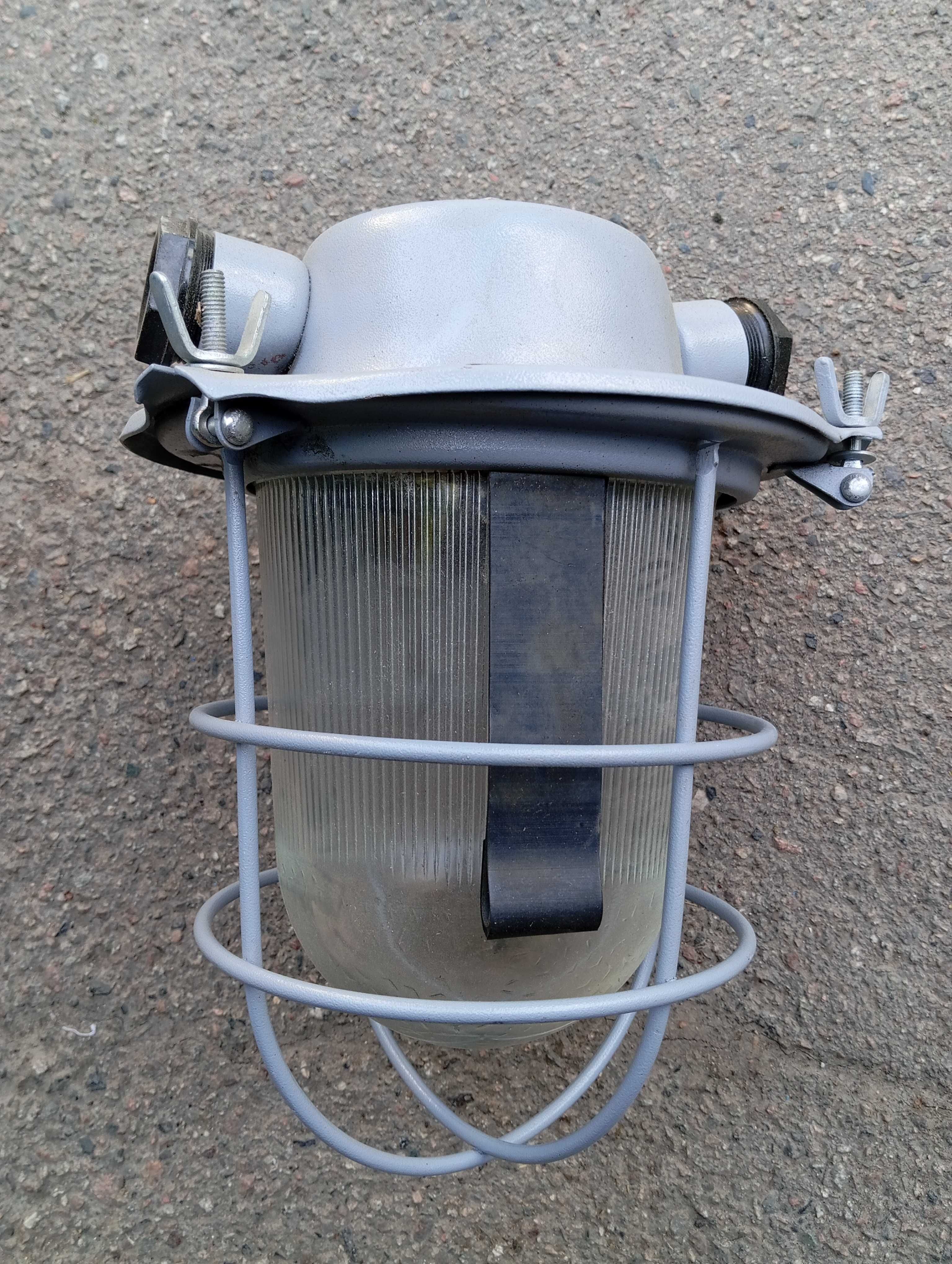 Продам светильник НСР 01-200