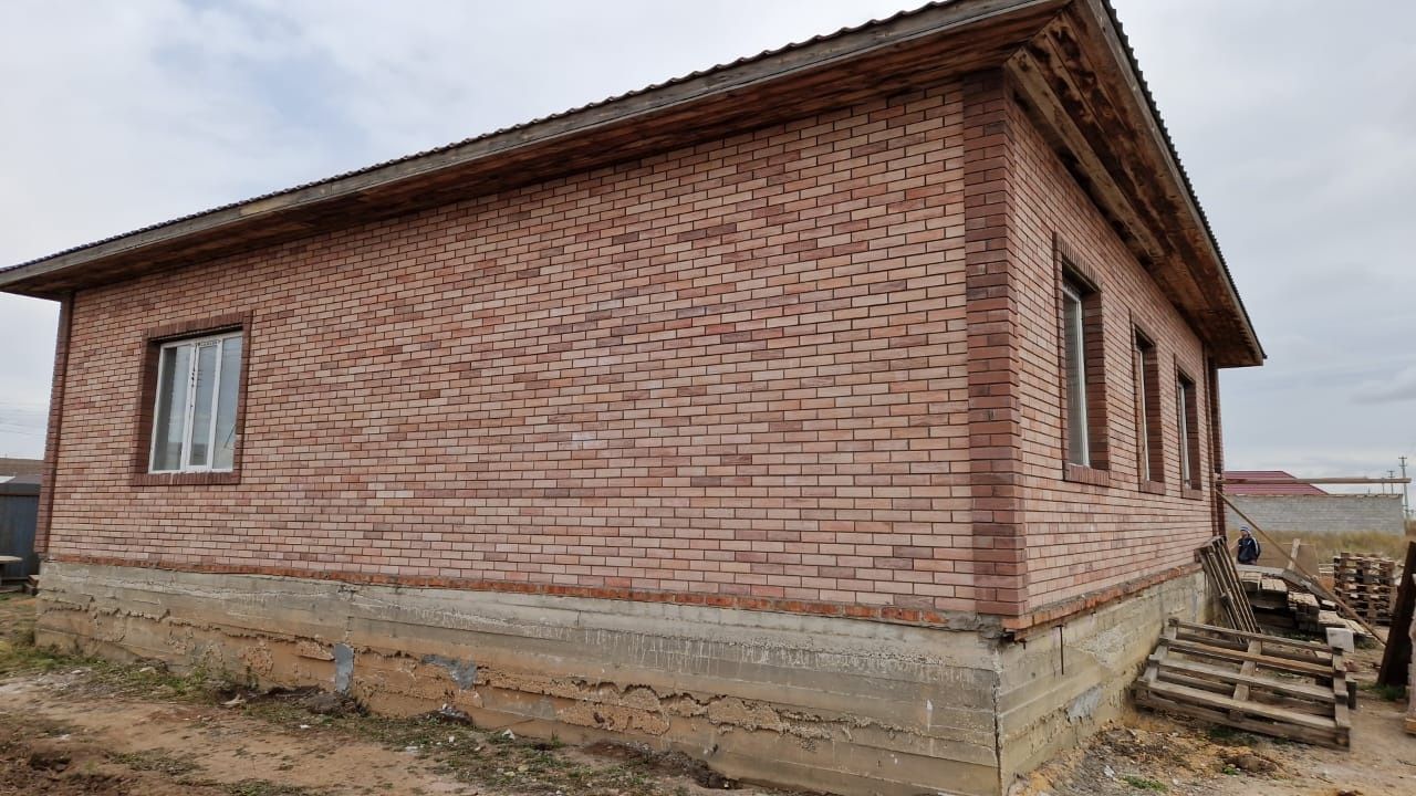 Облицовачный кирпич 65т.г