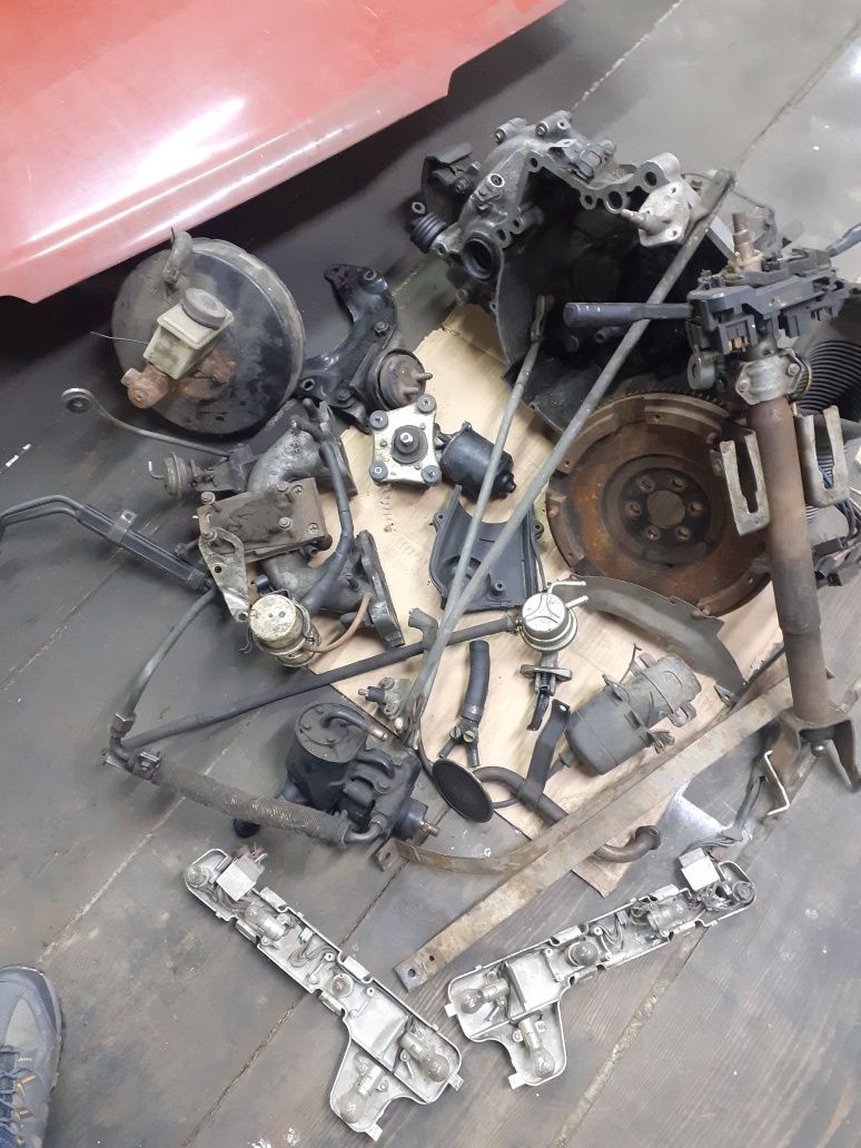 Автозапчасти оригинальные японские от мазды 1988 года выпуска