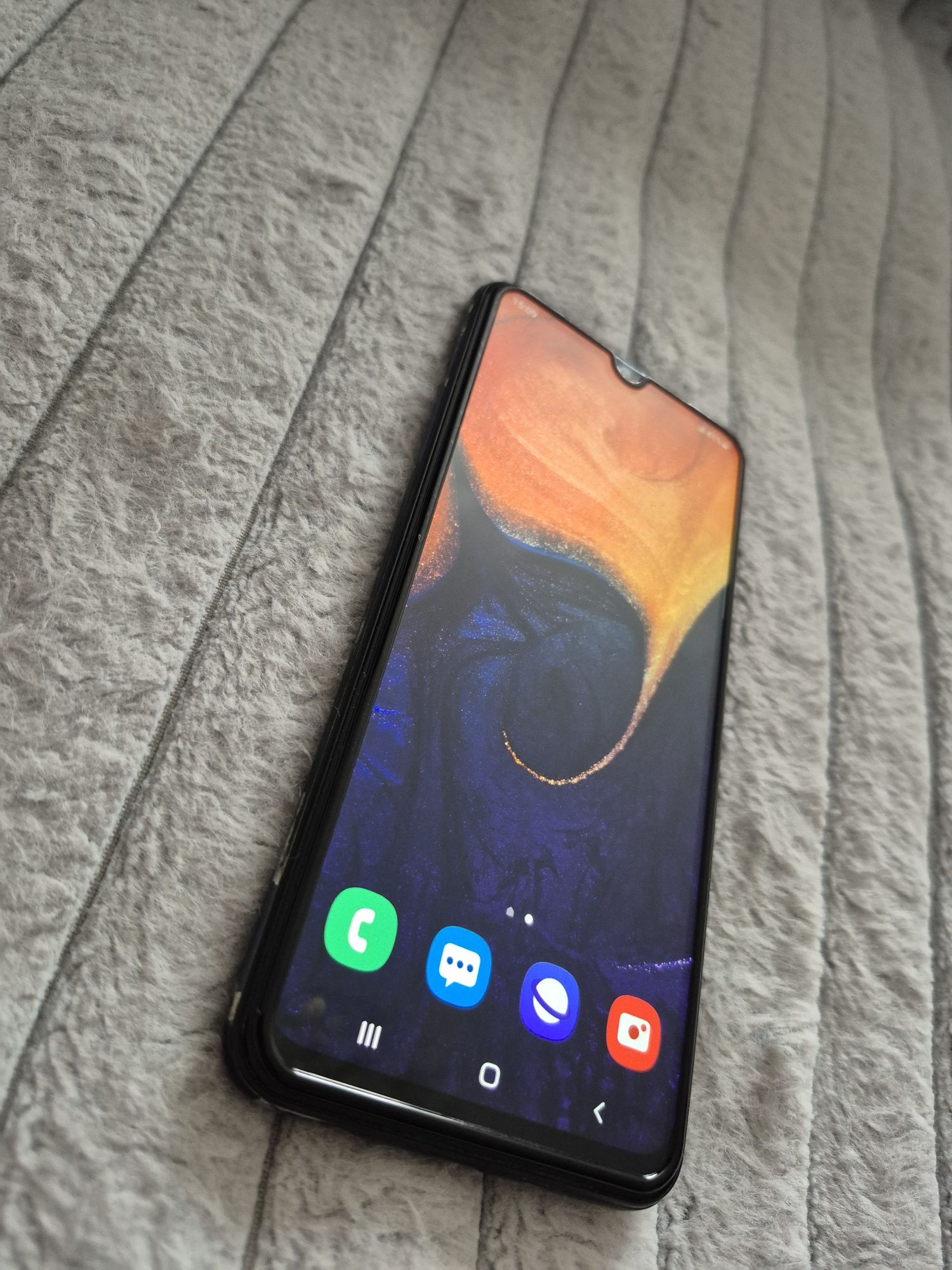 Продам Samsung A50