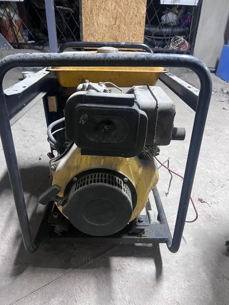 Продам генератор 8кwl