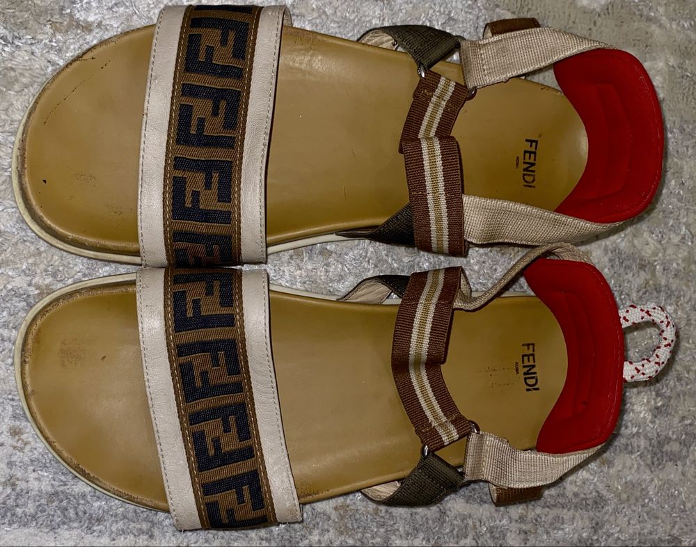 Оригинальные сандалии Fendi FF Logo