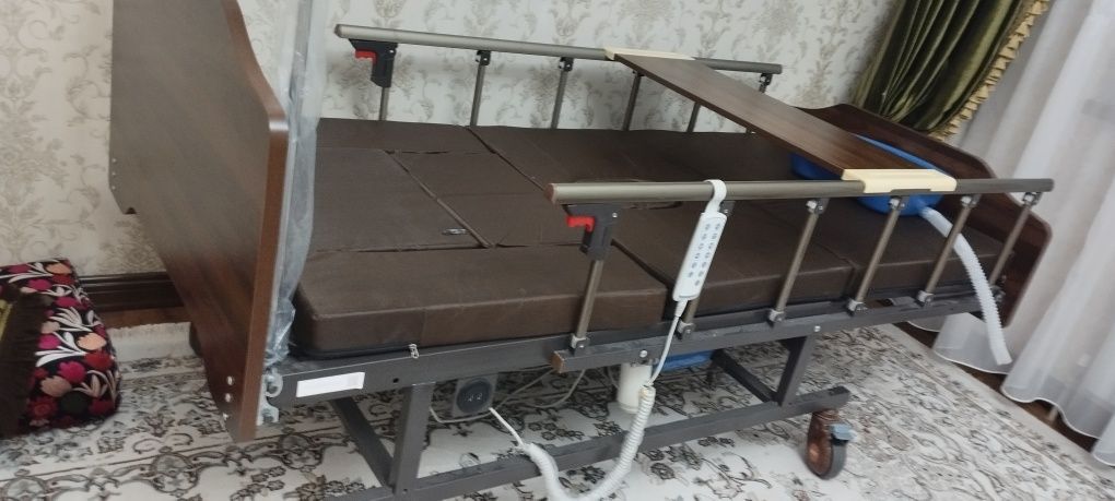 Многофунциональная кровать для лежачих больных
