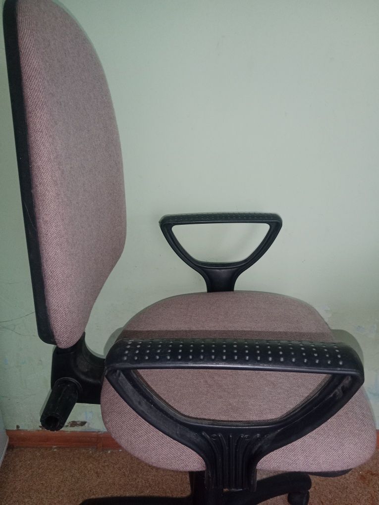 продам компьютерное кресло