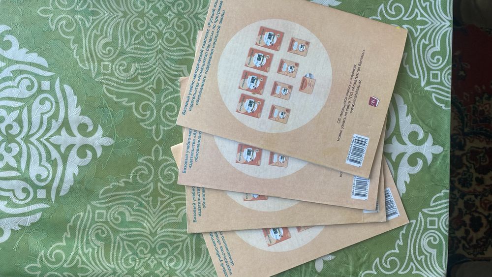 Продаются книжки по русскому языку для 2 класса.