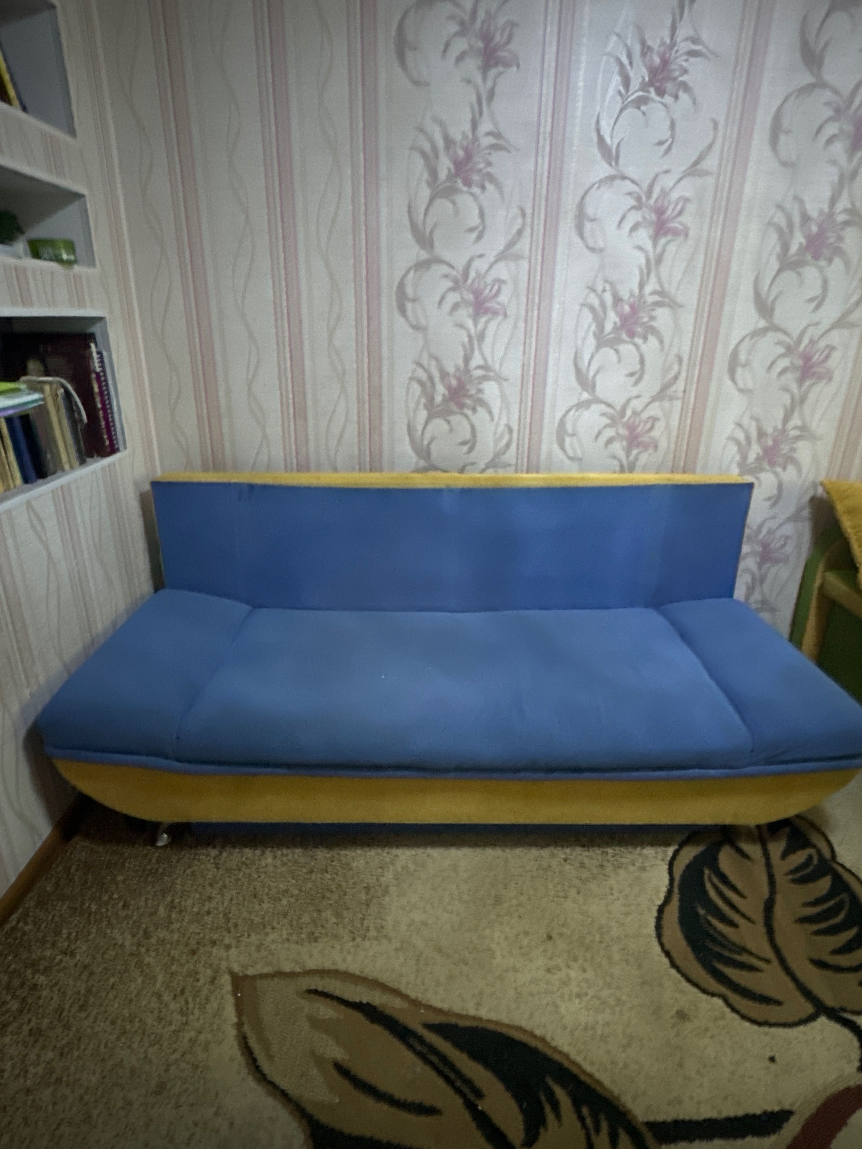 диван б/у с подушками