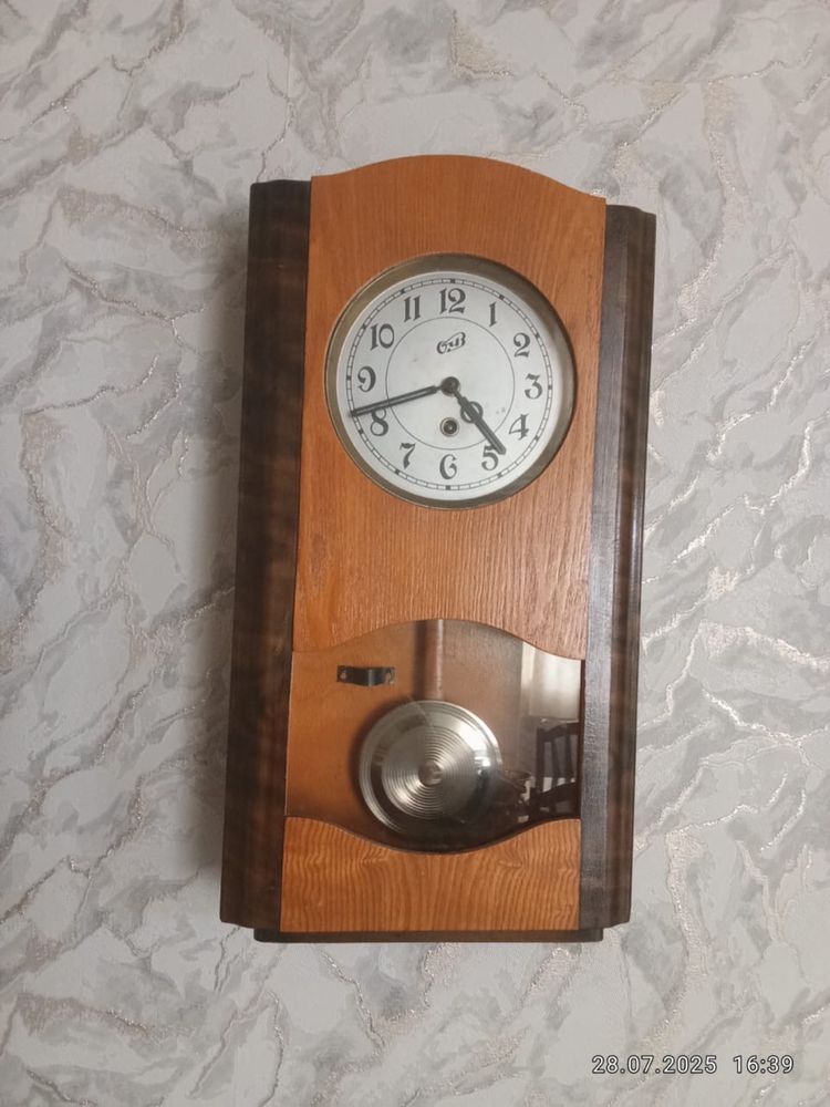 Продается часы настенные