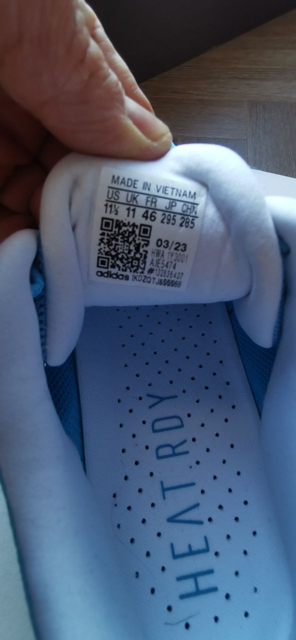 Кросовки  мужские adidas