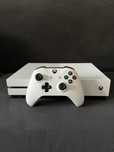 Xbox One S.
