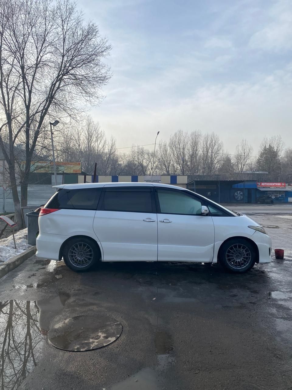 Продам машину Тойота Естима!