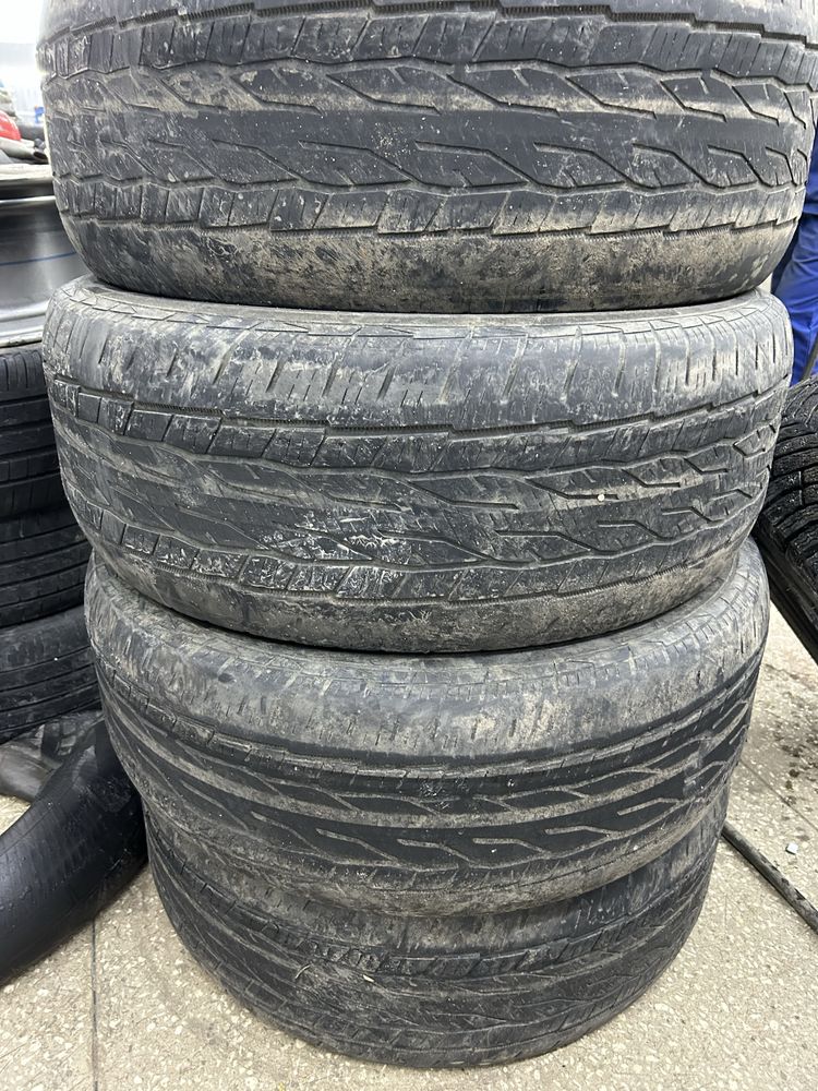 Продам летнюю резину 285/60 R 18 Continental