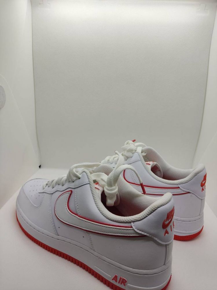 NIKE AIR FORCE 1 LOW 07’  White picante red