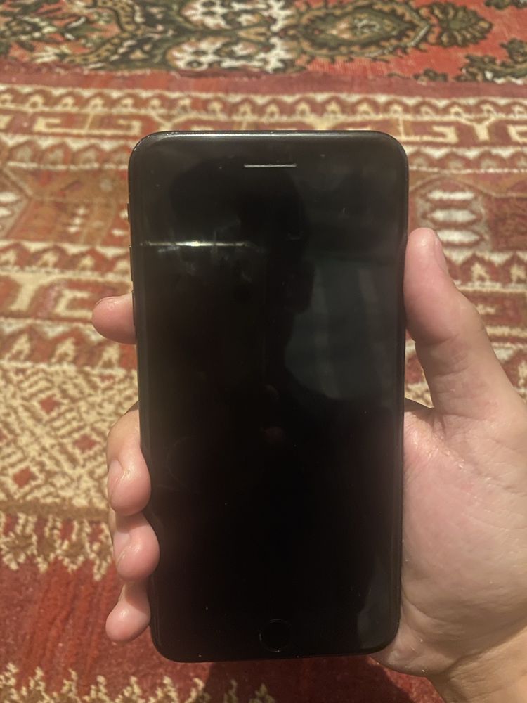 Iphone 7+ 32gb продаетя