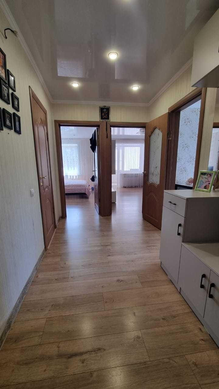 Продам 2-комнатную квартиру в районе ТЦ "Рахмет"