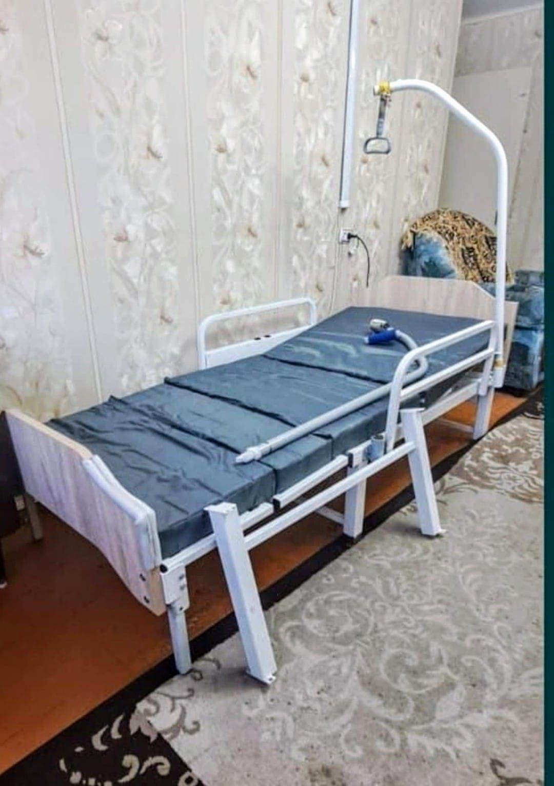 Продам Медицинская кровать , инвалидная коляска