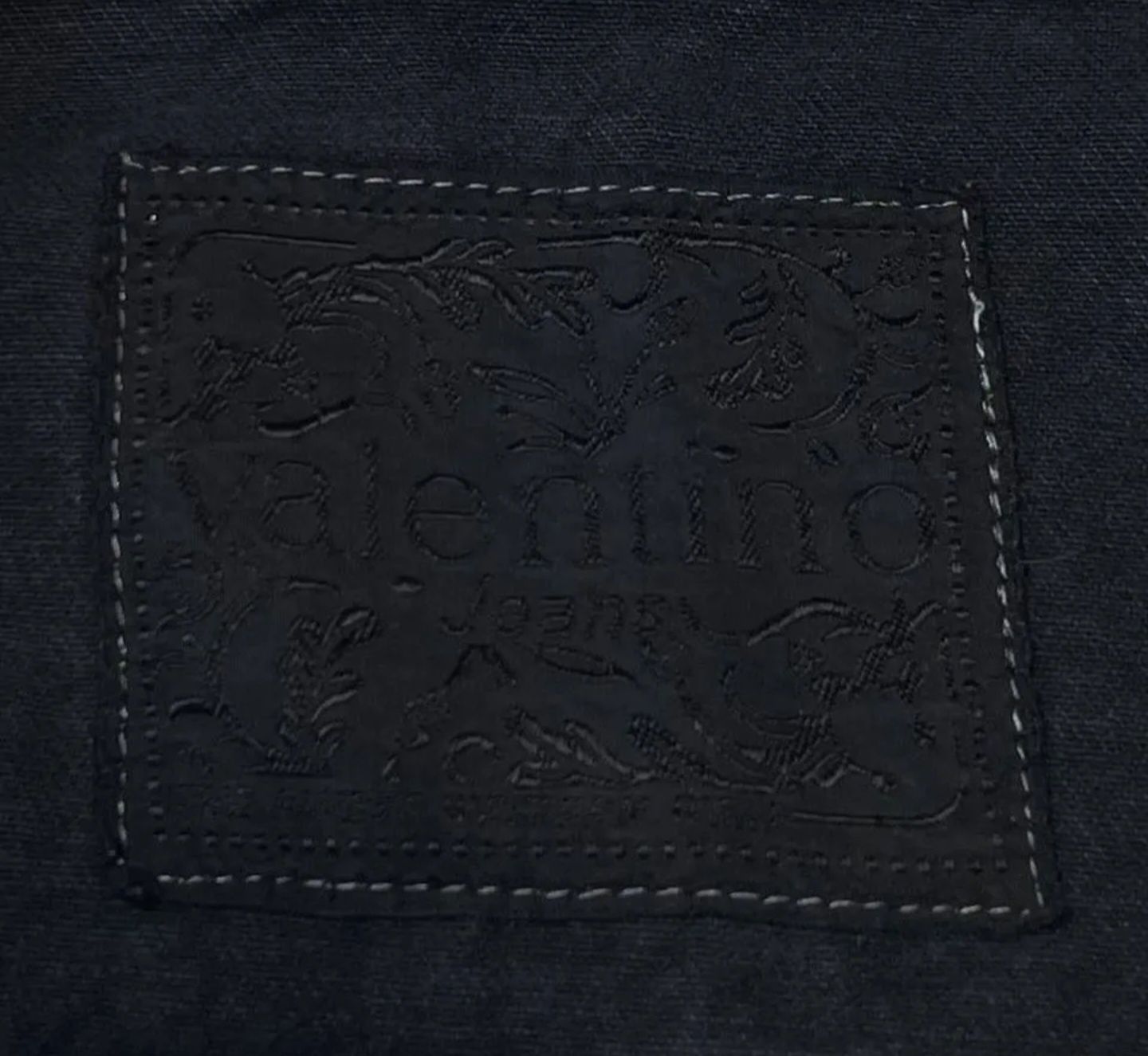 Джинсовая куртка Valentino