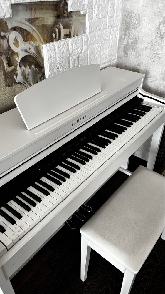 Электронное цифровое пианино YAMAHA CLP-430
