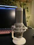 Продам микрофон новый Hyperx quadcast S