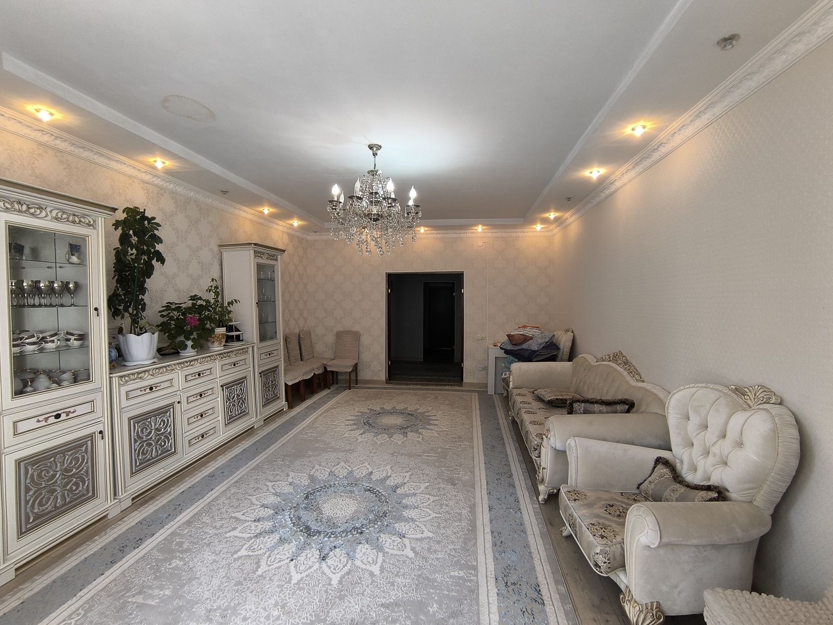 Продам дом 150 кв. В центре Каскелена