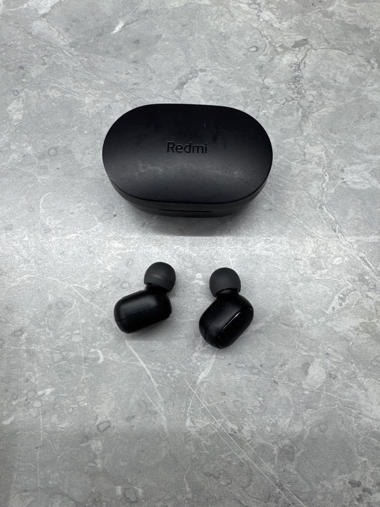 Продам беспроводные наушники Redmi Airdots S