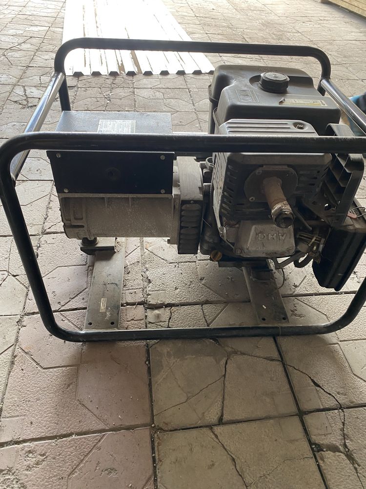Бензиновый генератор Makita G5000