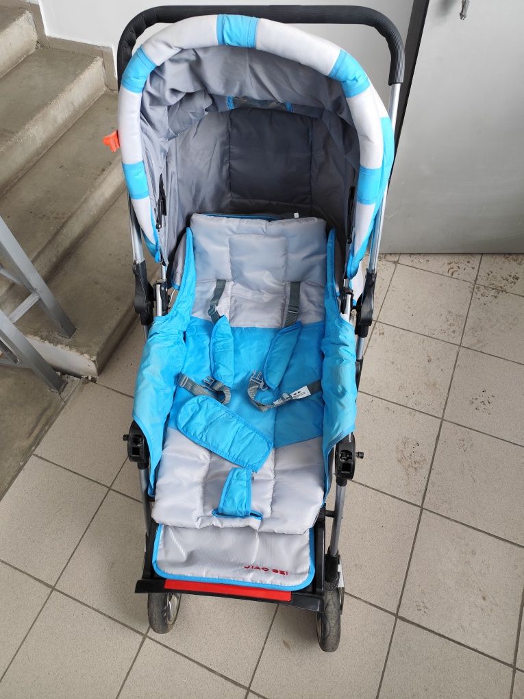 Продам коляску универсальную.