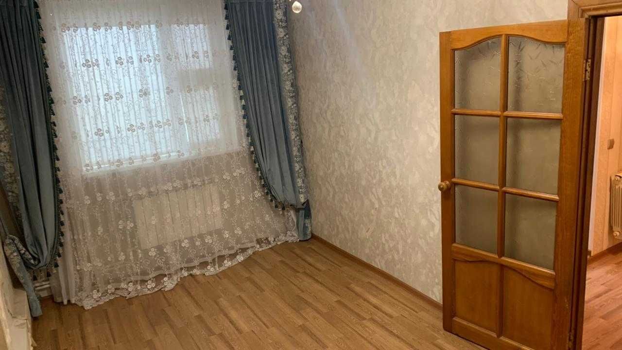 Продается 4-ком. квартира на 2 этаже на берегу моря