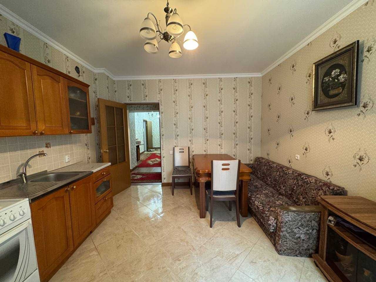 Продаю 2-комн. по ул.Уалиханова 9/1, золотой квадрат.