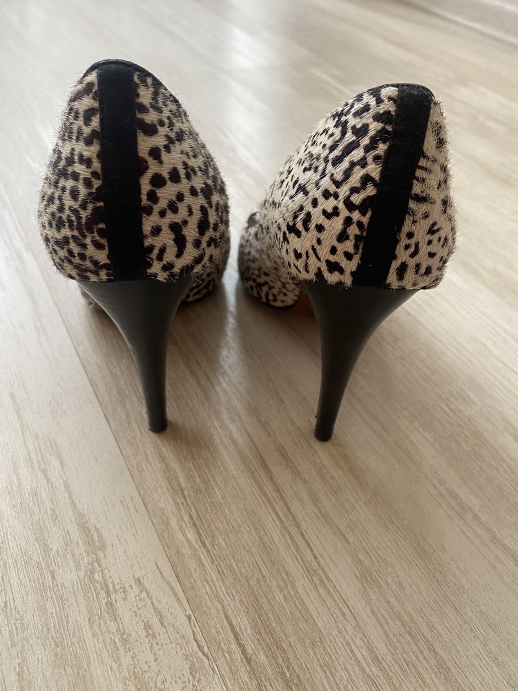 Туфли кожаные Zara