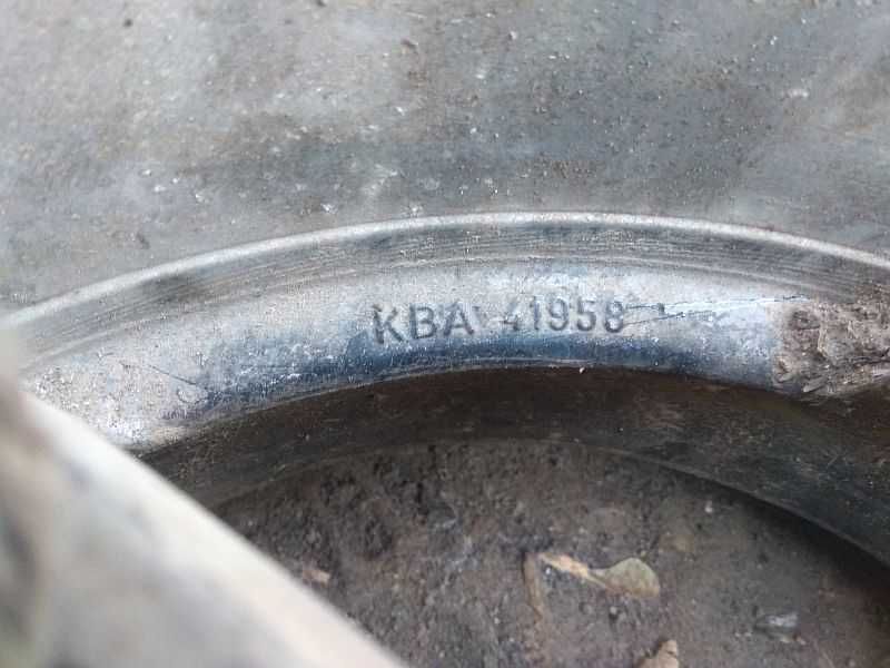 Продам ТРИ оригинальных легкосплавных диска "Eta Beta" на Audi 80