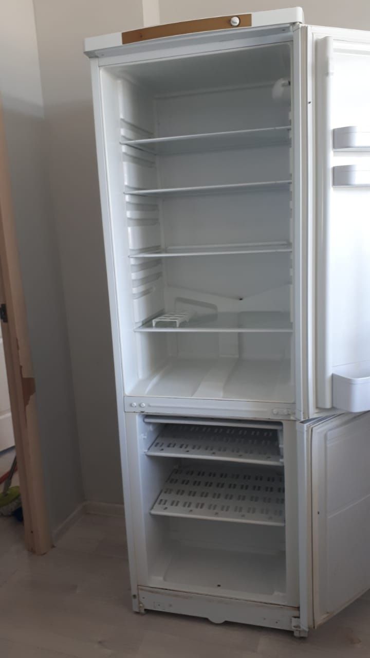 Продам холодильник