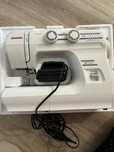 Продам швейную машинку janome