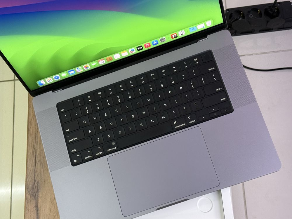 SSD1000GB/RAM16GB/Apple MacBook Pro 16 Chip M1 Pro 2022 EAC Space Gray