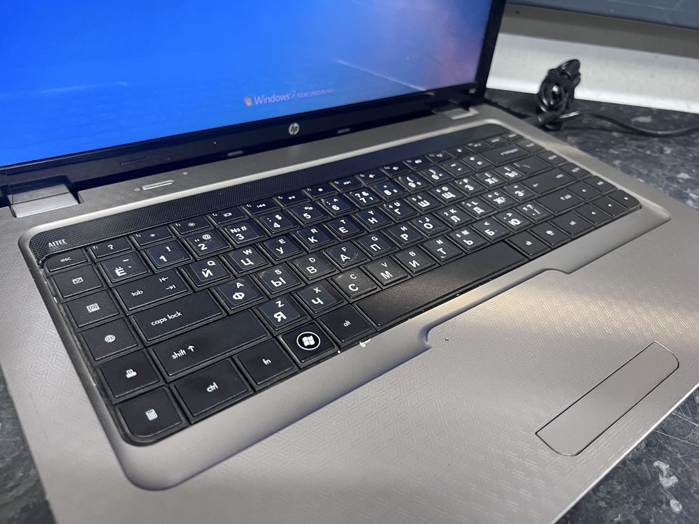 Ноутбук HP Core i3