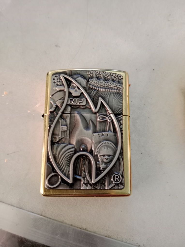 Легенда зажигалка Zippo .