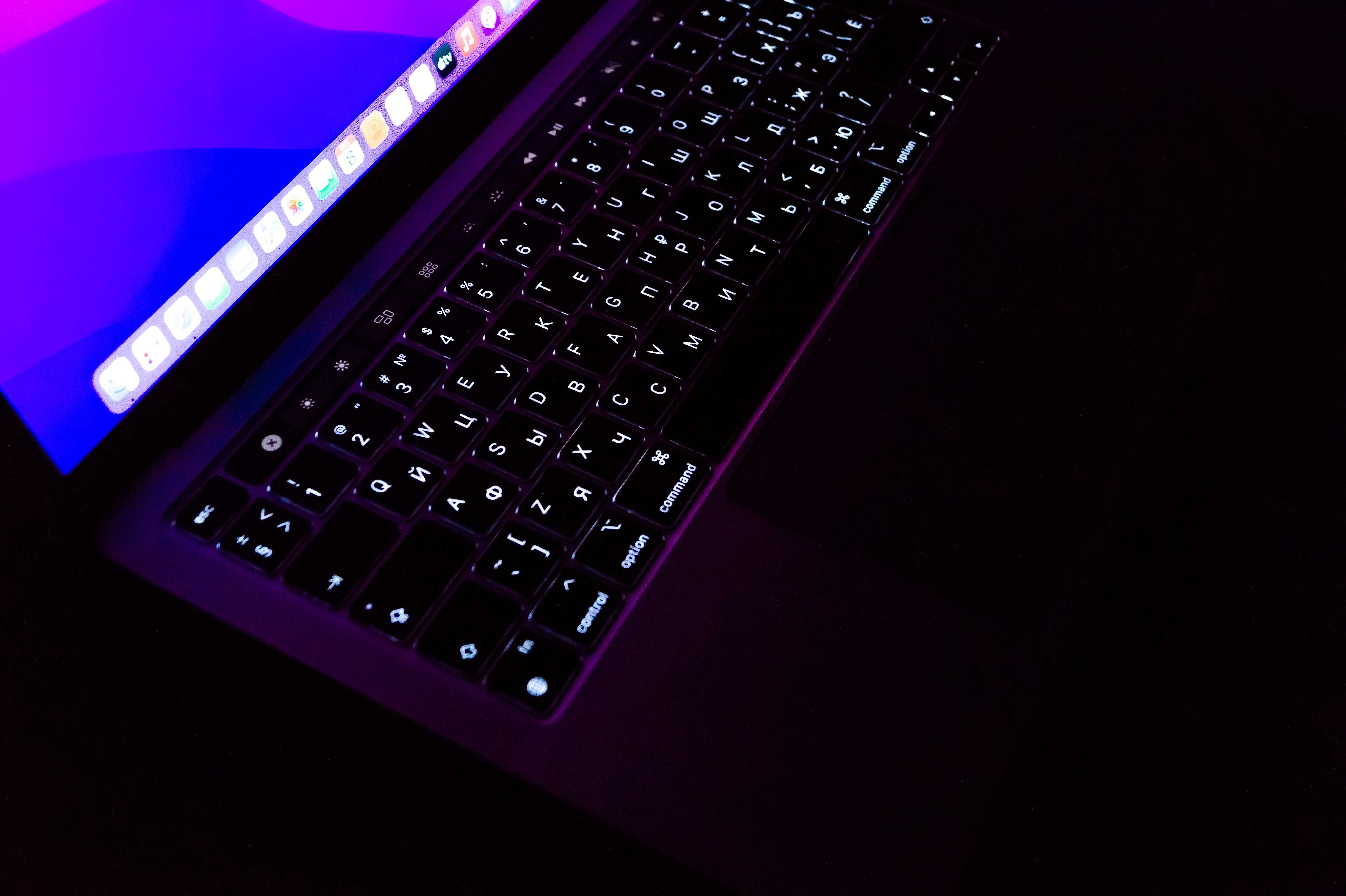 MacBook Pro 13" M2 | 8/256 GB |Рассрочка | Магазин Red Geek
