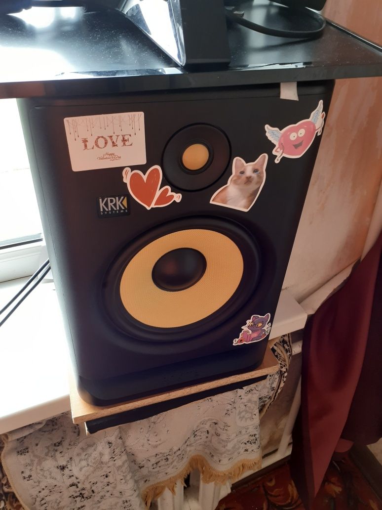 Студийные мониторы KRK RP8G4